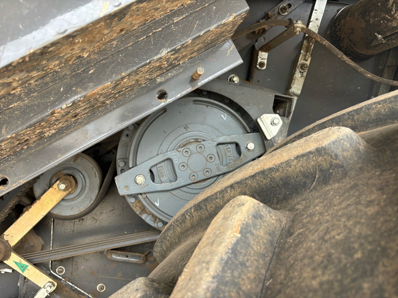 Mähdrescher tip CLAAS TUCANO 450, Gebrauchtmaschine in MORLHON LE HAUT (Poză 8)