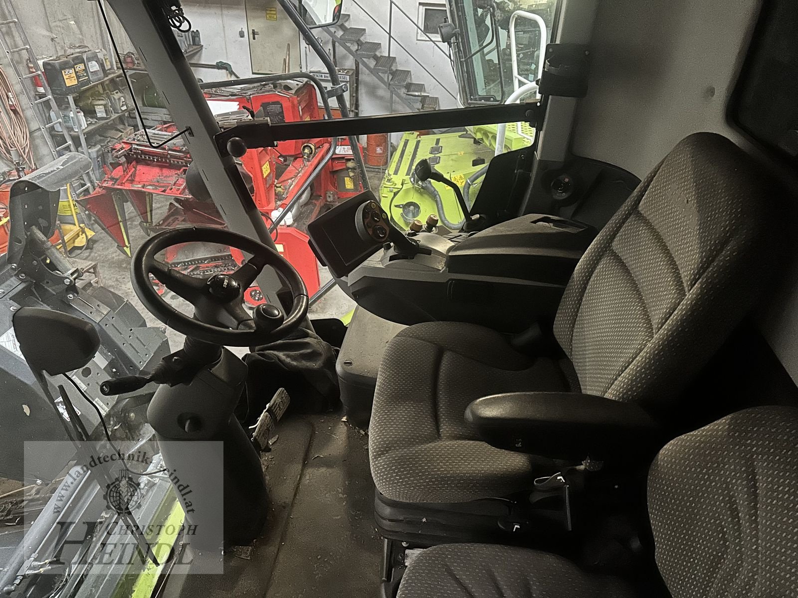 Mähdrescher of the type CLAAS Tucano 450, Gebrauchtmaschine in Stephanshart (Picture 4)