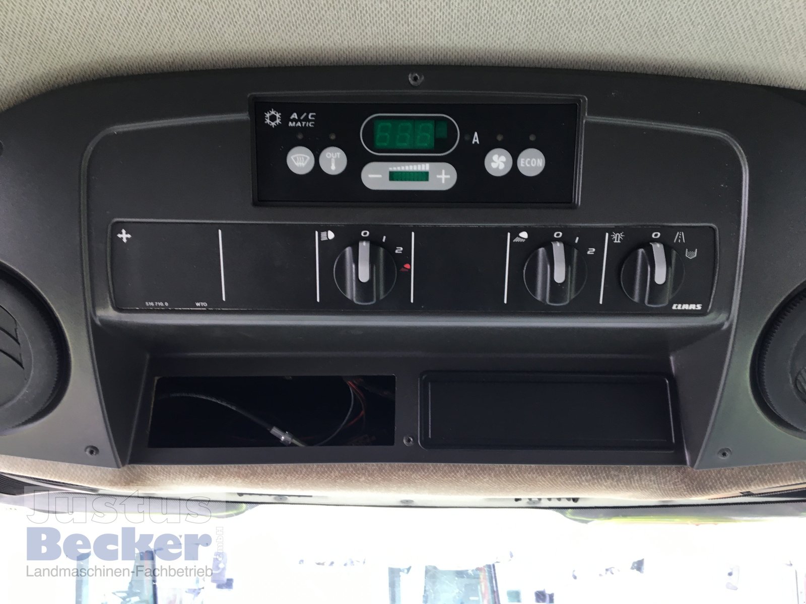 Mähdrescher типа CLAAS Tucano 470 4-Trac-Allrad, Gebrauchtmaschine в Weimar-Niederwalgern (Фотография 8)