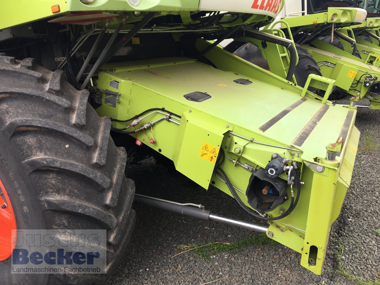 Mähdrescher типа CLAAS Tucano 470 4-Trac-Allrad, Gebrauchtmaschine в Weimar-Niederwalgern (Фотография 9)