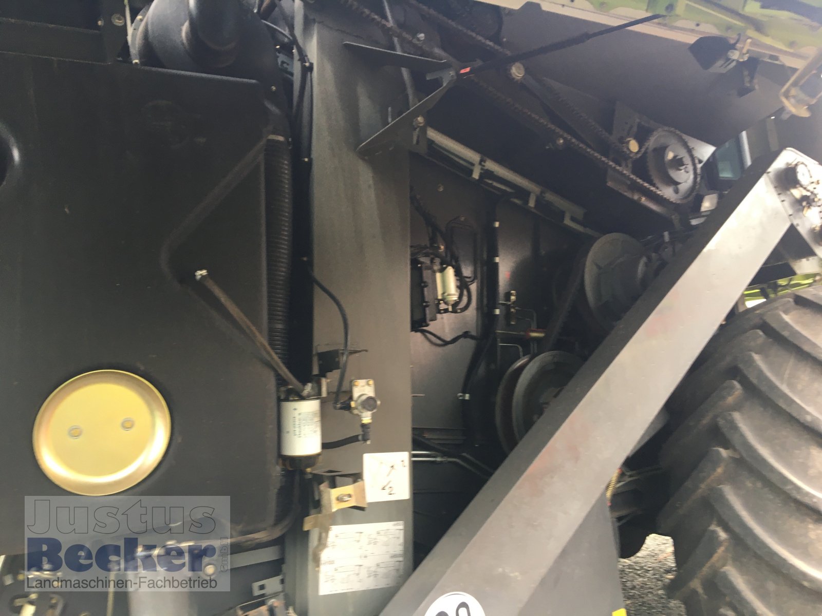 Mähdrescher типа CLAAS Tucano 470 4-Trac-Allrad, Gebrauchtmaschine в Weimar-Niederwalgern (Фотография 16)