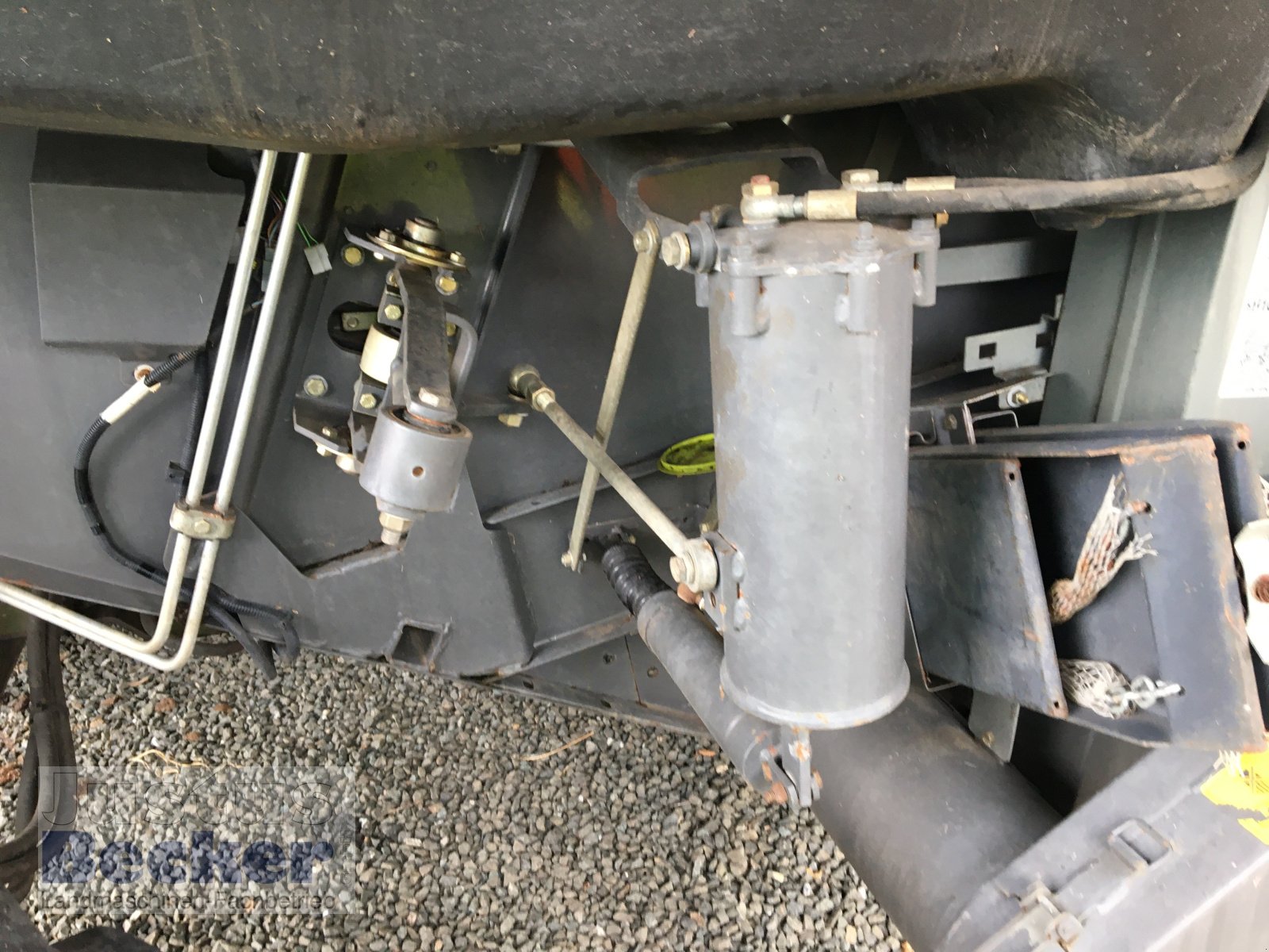 Mähdrescher типа CLAAS Tucano 470 4-Trac-Allrad, Gebrauchtmaschine в Weimar-Niederwalgern (Фотография 18)