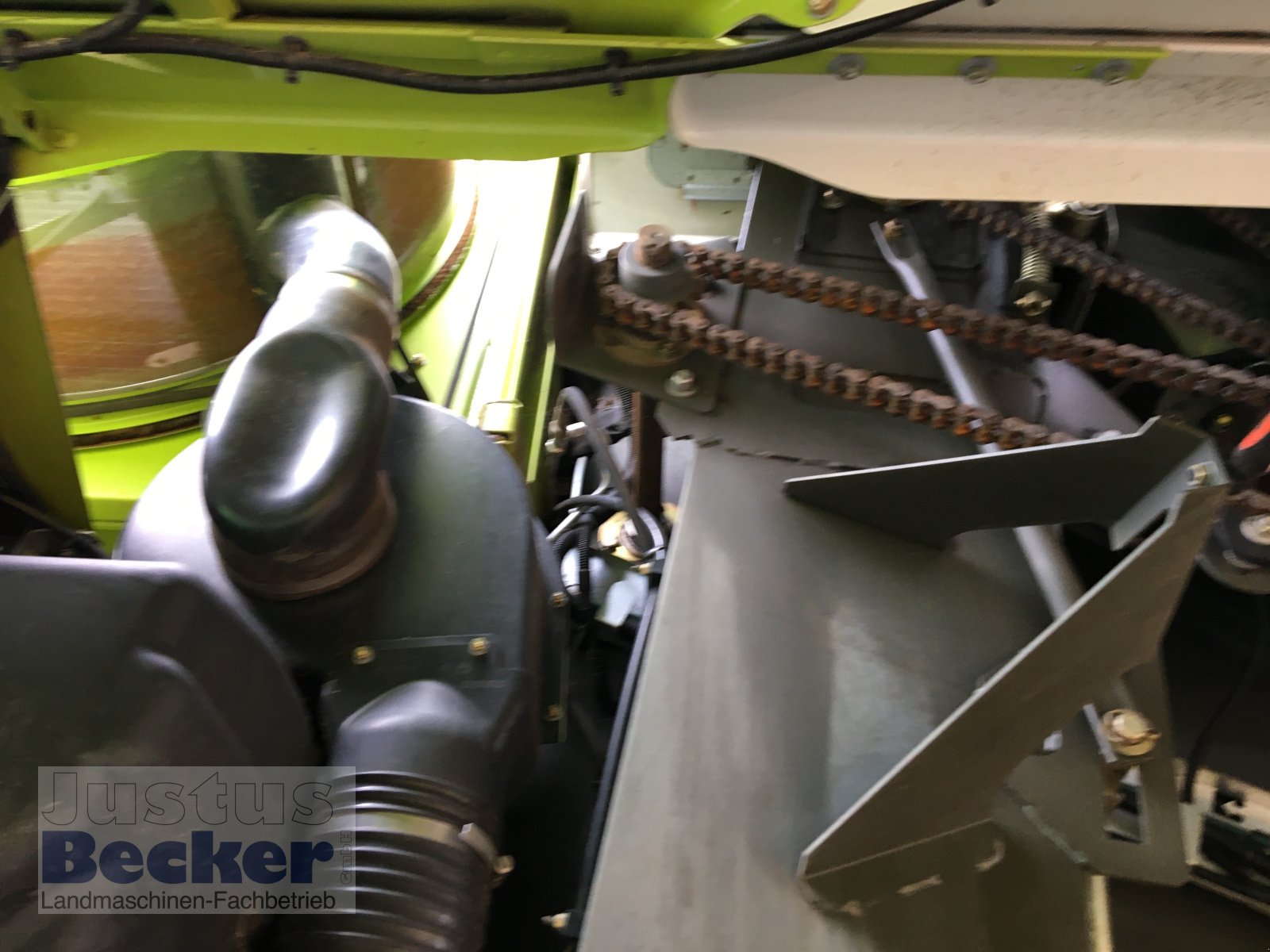 Mähdrescher типа CLAAS Tucano 470 4-Trac-Allrad, Gebrauchtmaschine в Weimar-Niederwalgern (Фотография 20)