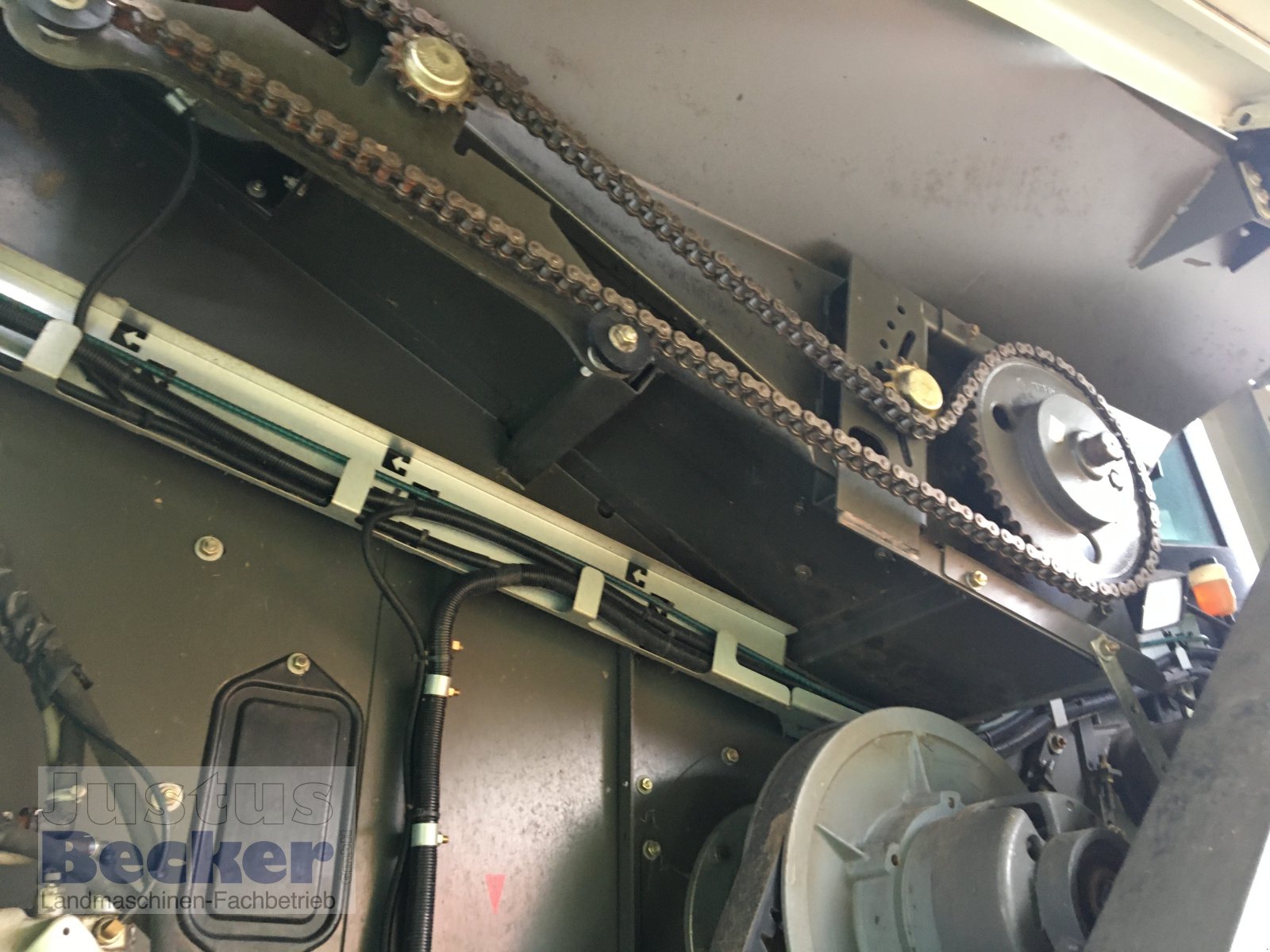 Mähdrescher типа CLAAS Tucano 470 4-Trac-Allrad, Gebrauchtmaschine в Weimar-Niederwalgern (Фотография 21)