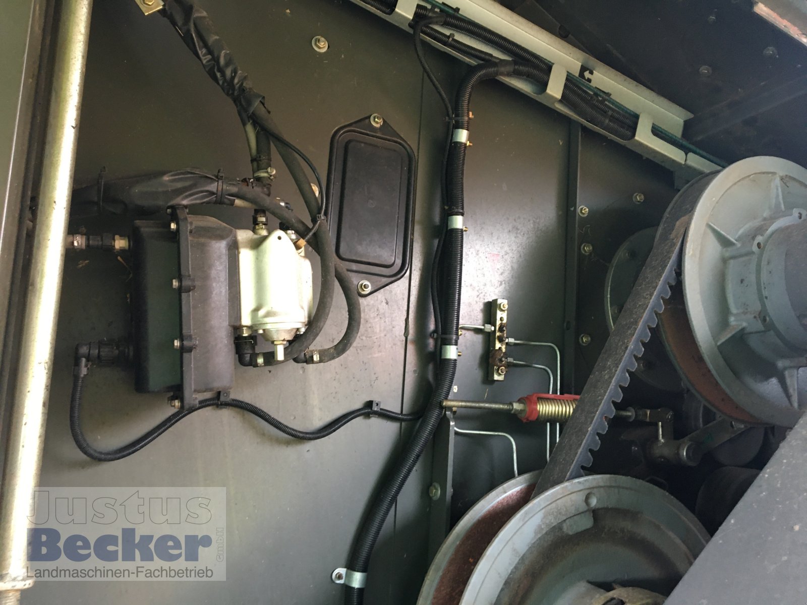 Mähdrescher типа CLAAS Tucano 470 4-Trac-Allrad, Gebrauchtmaschine в Weimar-Niederwalgern (Фотография 22)