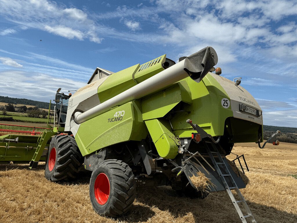 Mähdrescher of the type CLAAS TUCANO 470 T4, Gebrauchtmaschine in LAIGNES (Picture 2)
