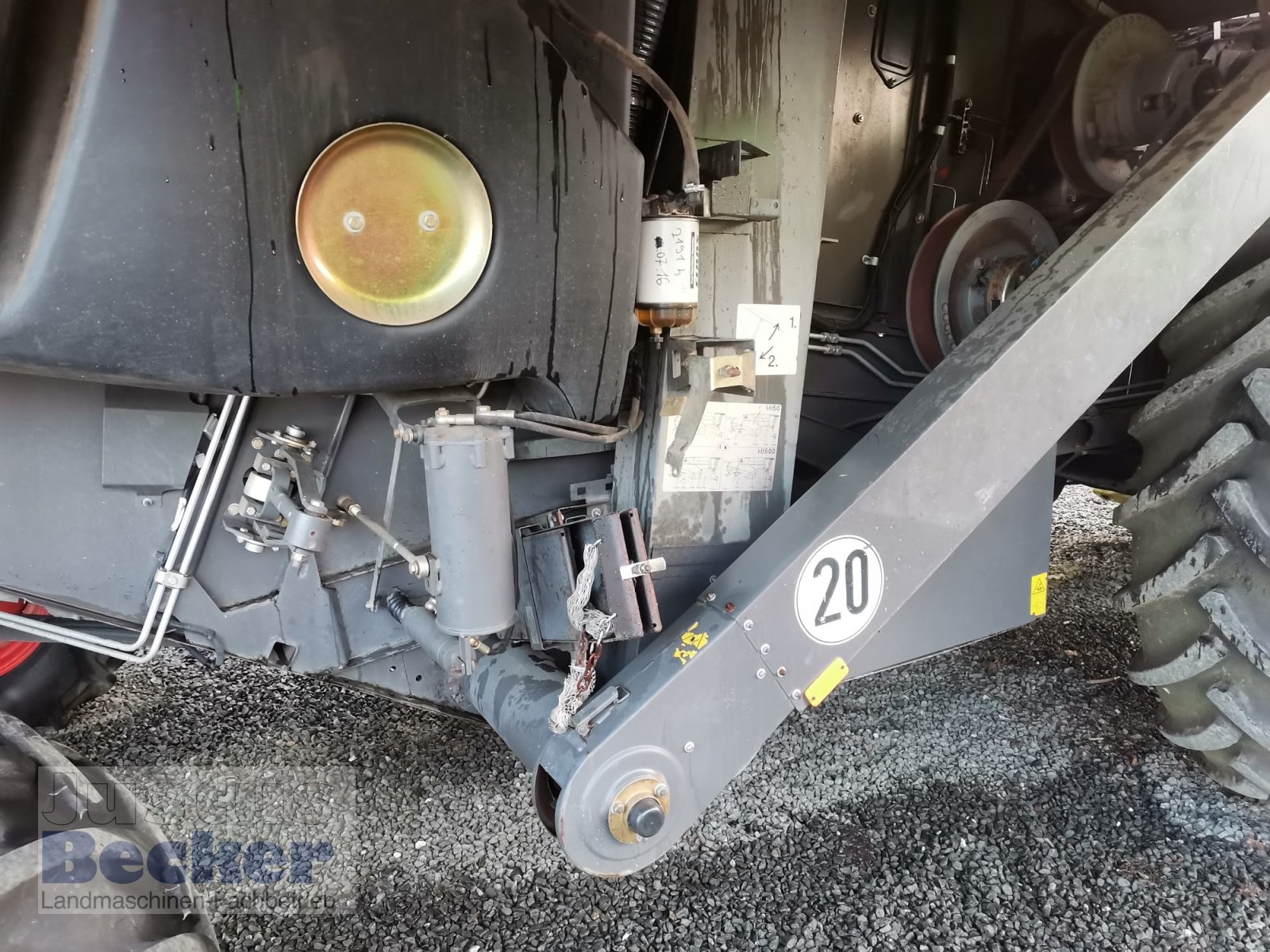 Mähdrescher des Typs CLAAS Tucano 480, Gebrauchtmaschine in Weimar-Niederwalgern (Bild 10)