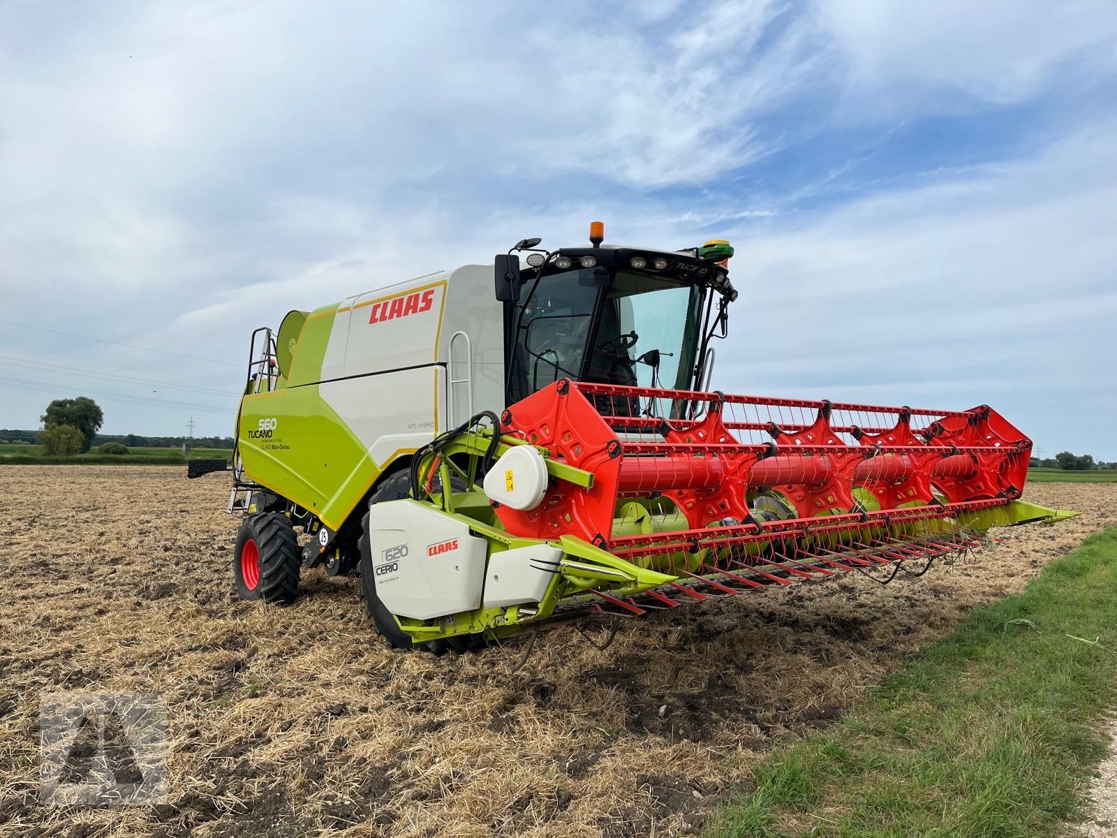Mähdrescher tip CLAAS Tucano 560 APS Hybrid, Gebrauchtmaschine in Langweid am Lech (Poză 5)