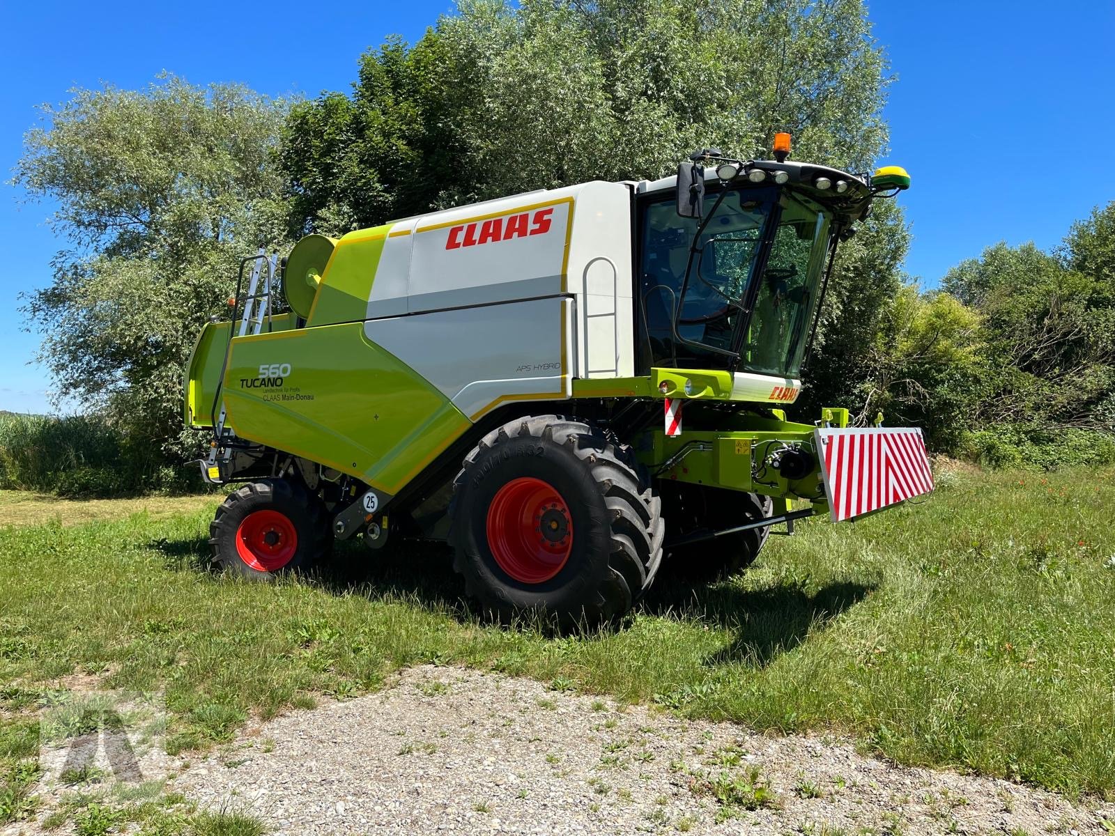 Mähdrescher tip CLAAS Tucano 560 APS Hybrid, Gebrauchtmaschine in Langweid am Lech (Poză 7)