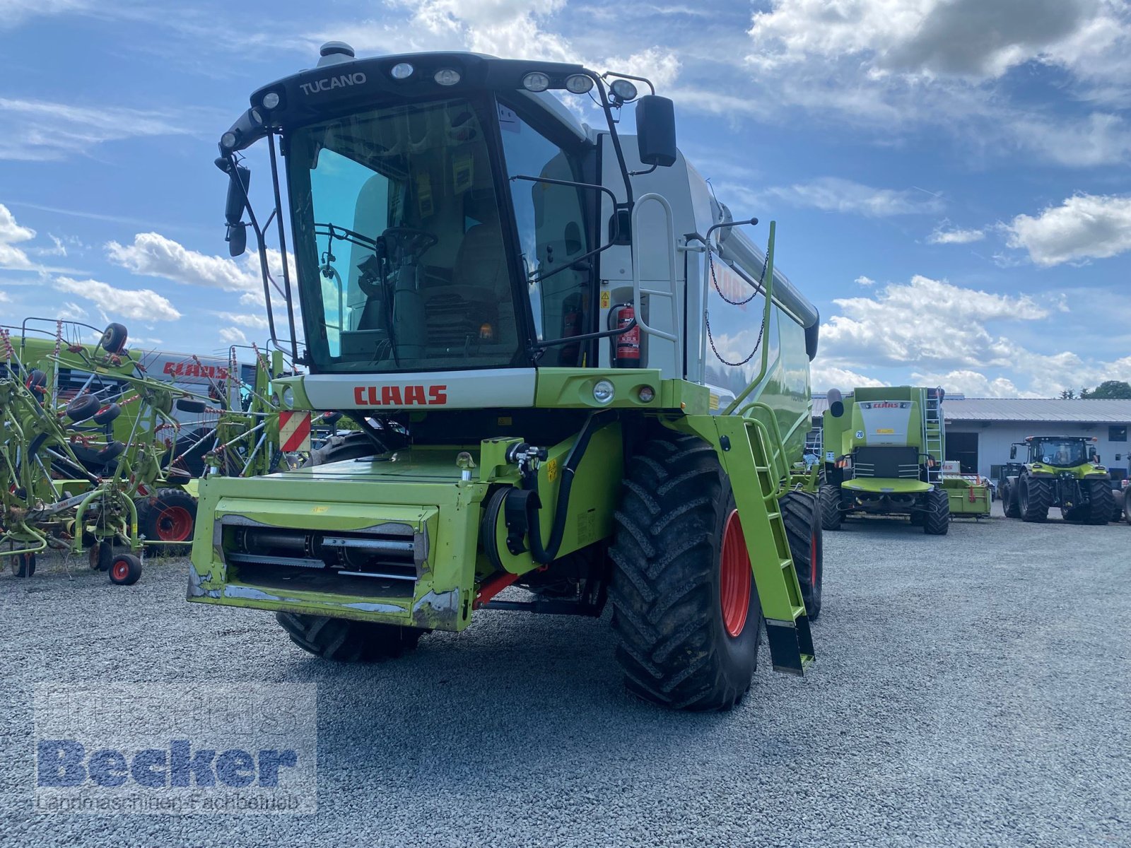 Mähdrescher des Typs CLAAS Tucano 570, Gebrauchtmaschine in Weimar-Niederwalgern (Bild 4)