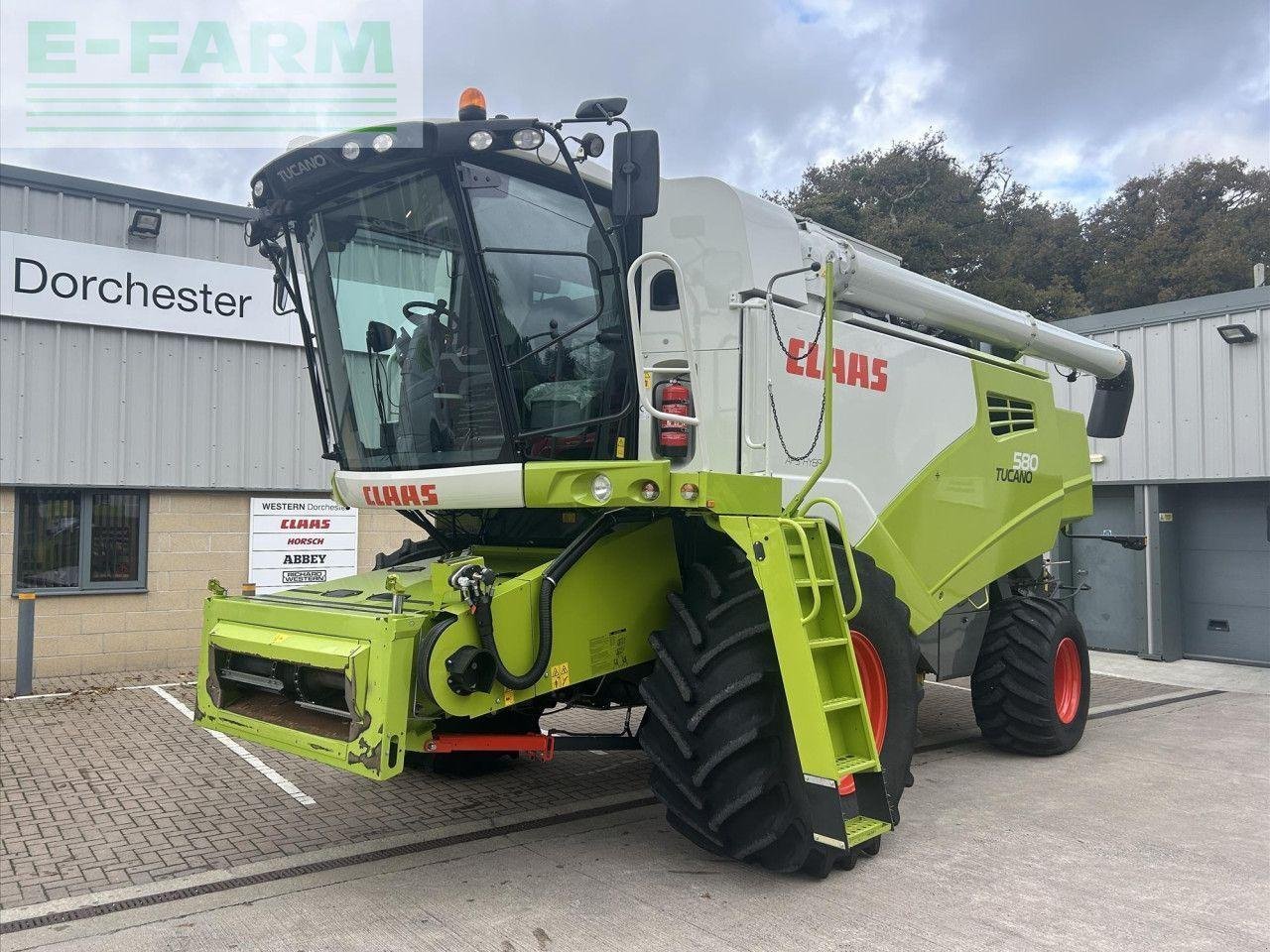 Mähdrescher typu CLAAS TUCANO 580, Gebrauchtmaschine v PUDDLETOWN, DORCHESTER (Obrázek 3)