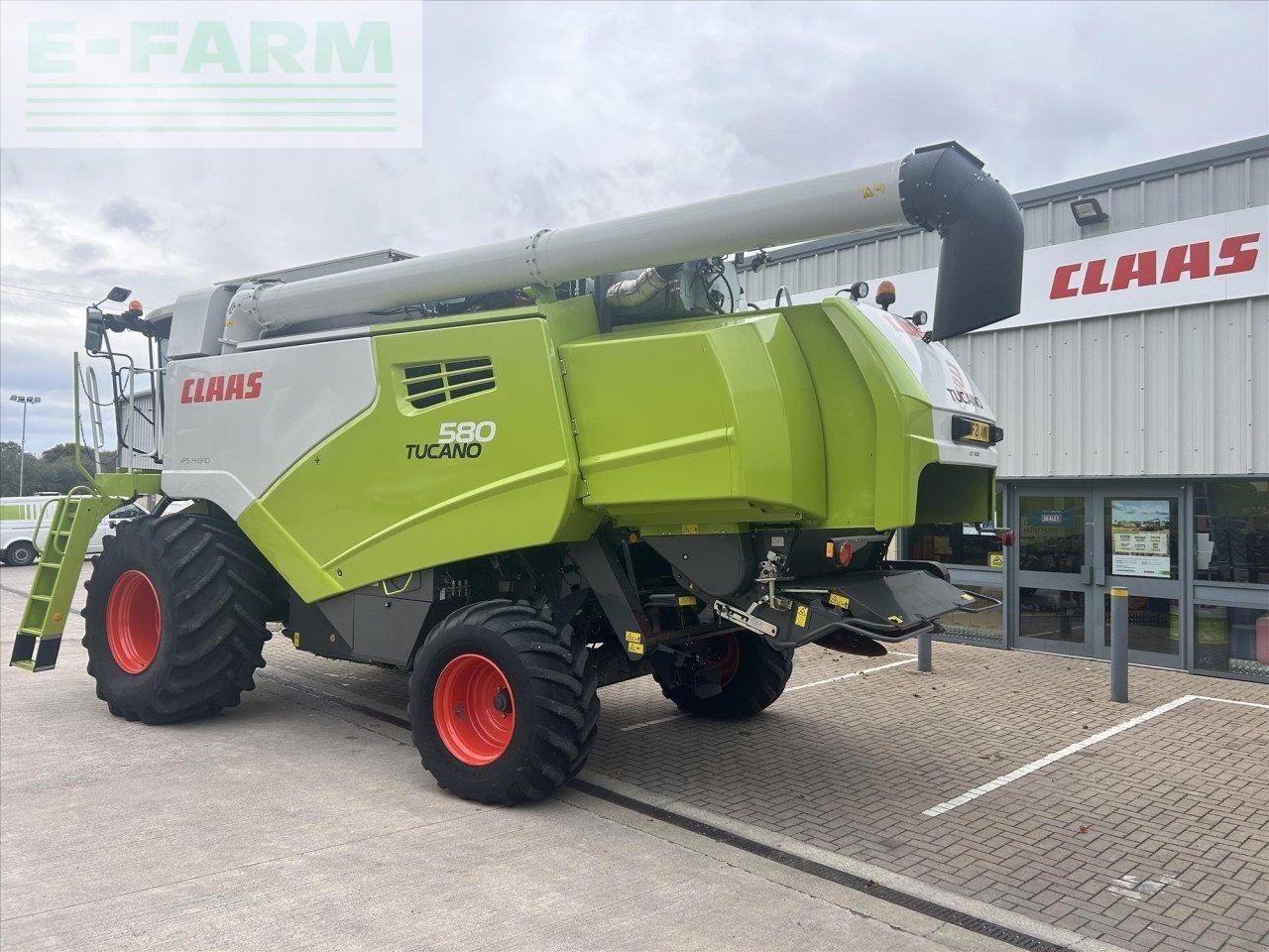 Mähdrescher typu CLAAS TUCANO 580, Gebrauchtmaschine v PUDDLETOWN, DORCHESTER (Obrázek 8)