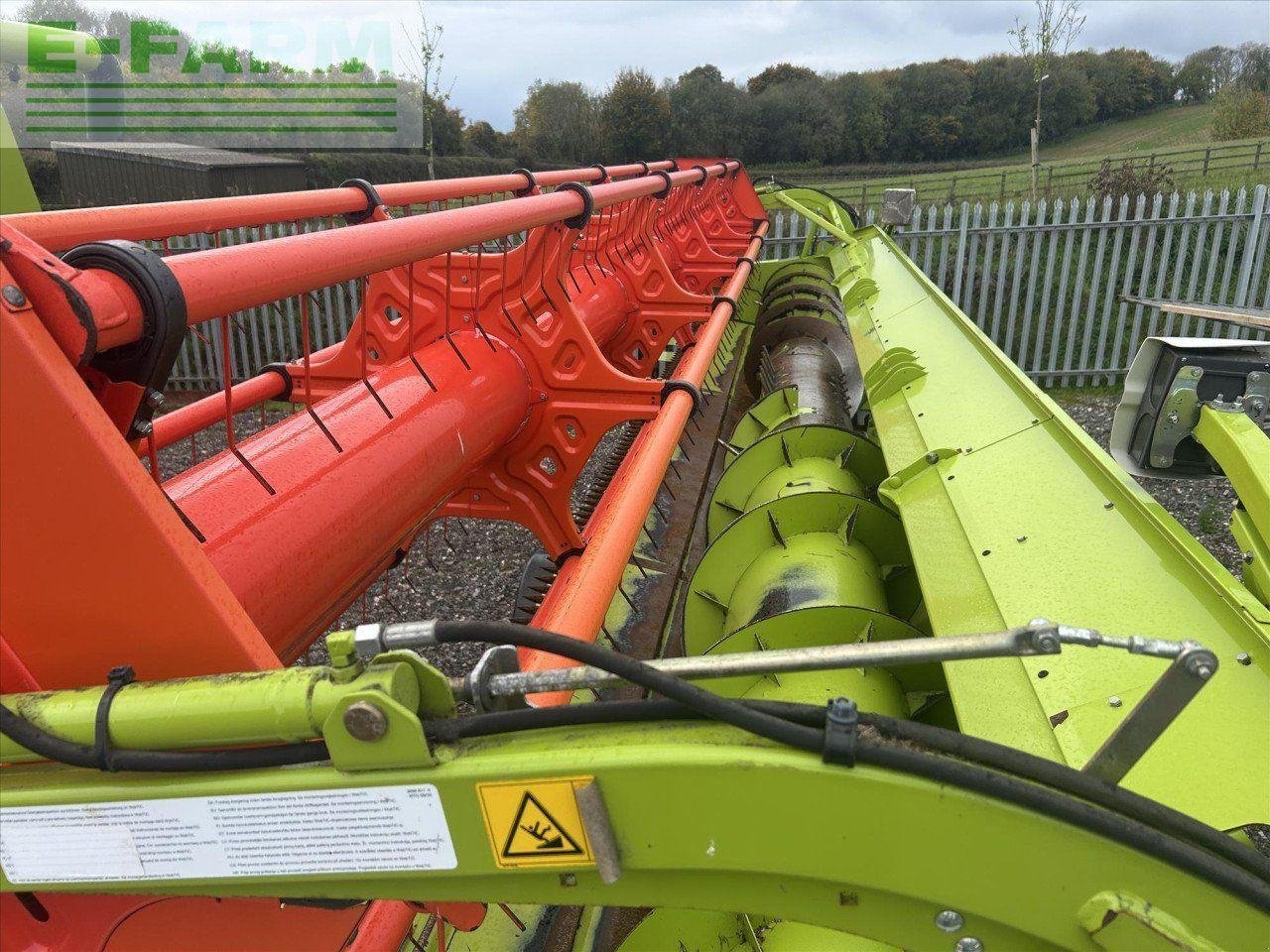 Mähdrescher typu CLAAS TUCANO 580, Gebrauchtmaschine v PUDDLETOWN, DORCHESTER (Obrázek 12)