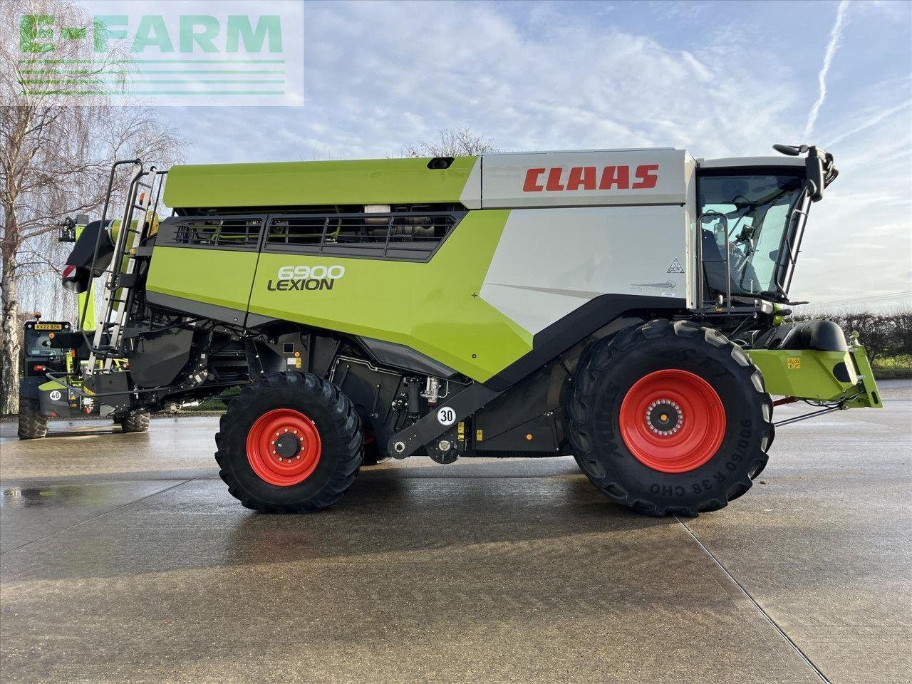Mähdrescher Türe ait CLAAS USED 2021 LEXION 6900 C/W V930 VARIO CUTTERBAR (52813533), Gebrauchtmaschine içinde SUFFOLK (resim 4)
