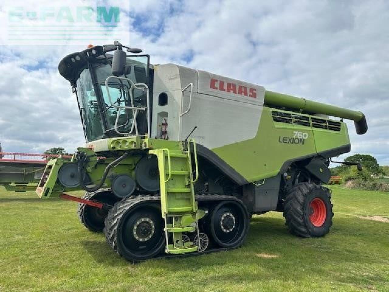 Mähdrescher of the type CLAAS USED LEXION 760 TT, Gebrauchtmaschine in LUTON (Picture 5)