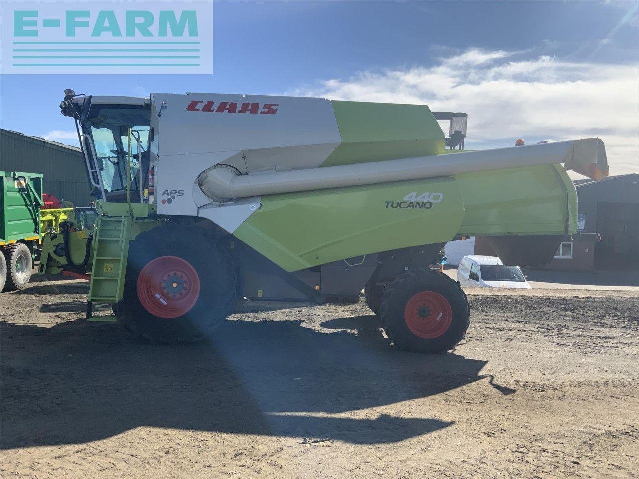 Mähdrescher del tipo CLAAS USED TUCANO 440, Gebrauchtmaschine In GALSTON, GLASGOW (Immagine 1)