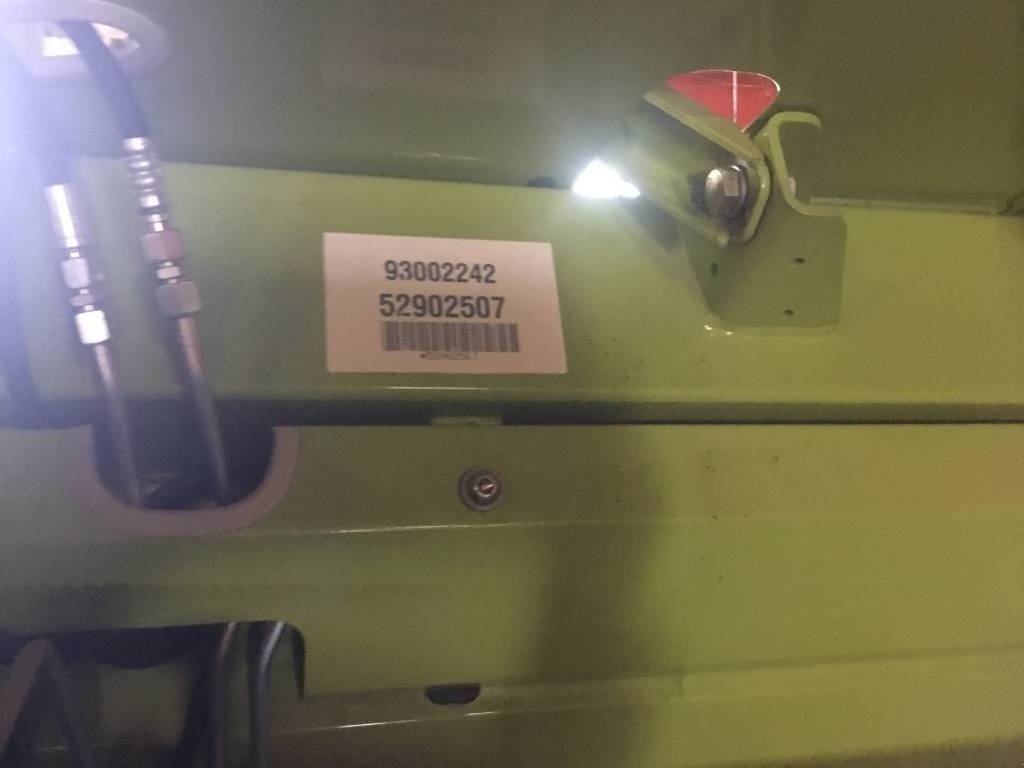 Mähdrescher des Typs CLAAS Vario 1230 med H + V hydraulisk sideknive, Gebrauchtmaschine in Mern (Bild 3)