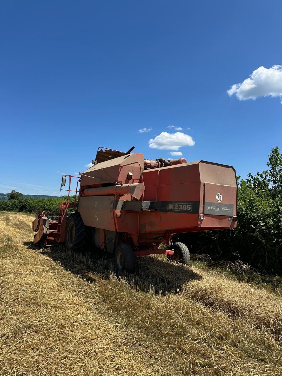 Mähdrescher of the type Deutz-Fahr 2385, Gebrauchtmaschine in SAINT HILAIRE EN MORVAN (Picture 4)