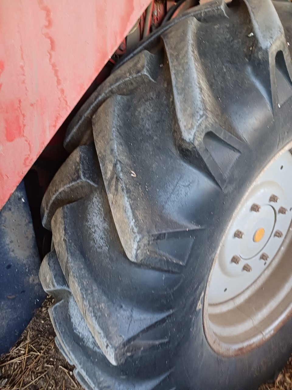 Mähdrescher of the type Deutz-Fahr 2385, Gebrauchtmaschine in SAINT HILAIRE EN MORVAN (Picture 5)