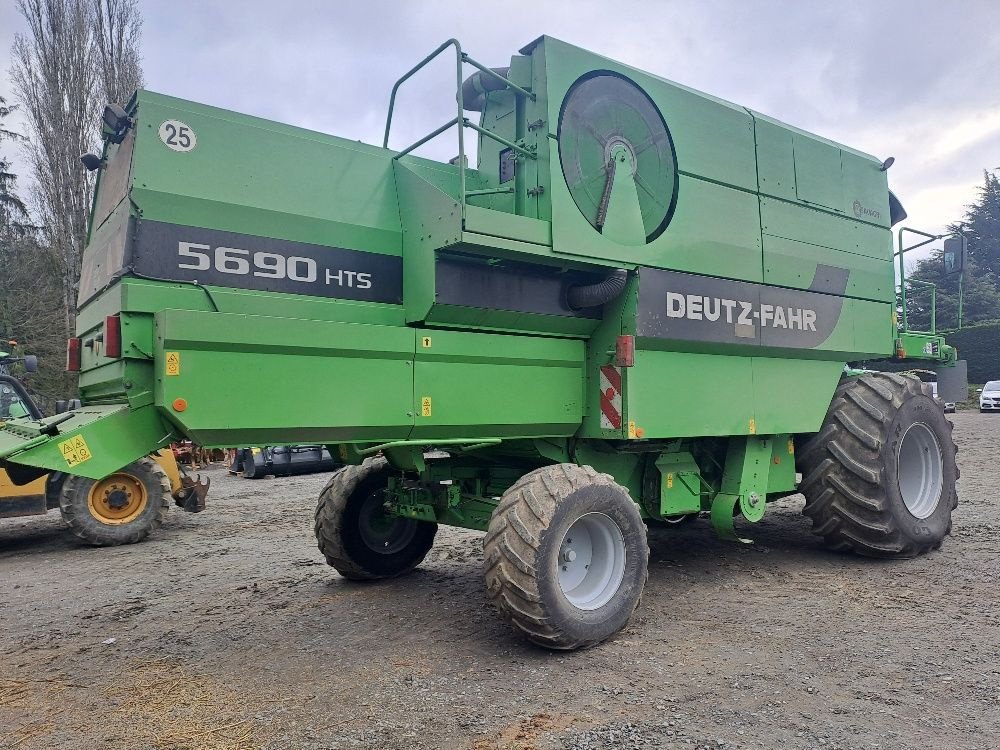 Mähdrescher του τύπου Deutz-Fahr 5690 HTS, Gebrauchtmaschine σε Savigny sur Braye (Φωτογραφία 4)