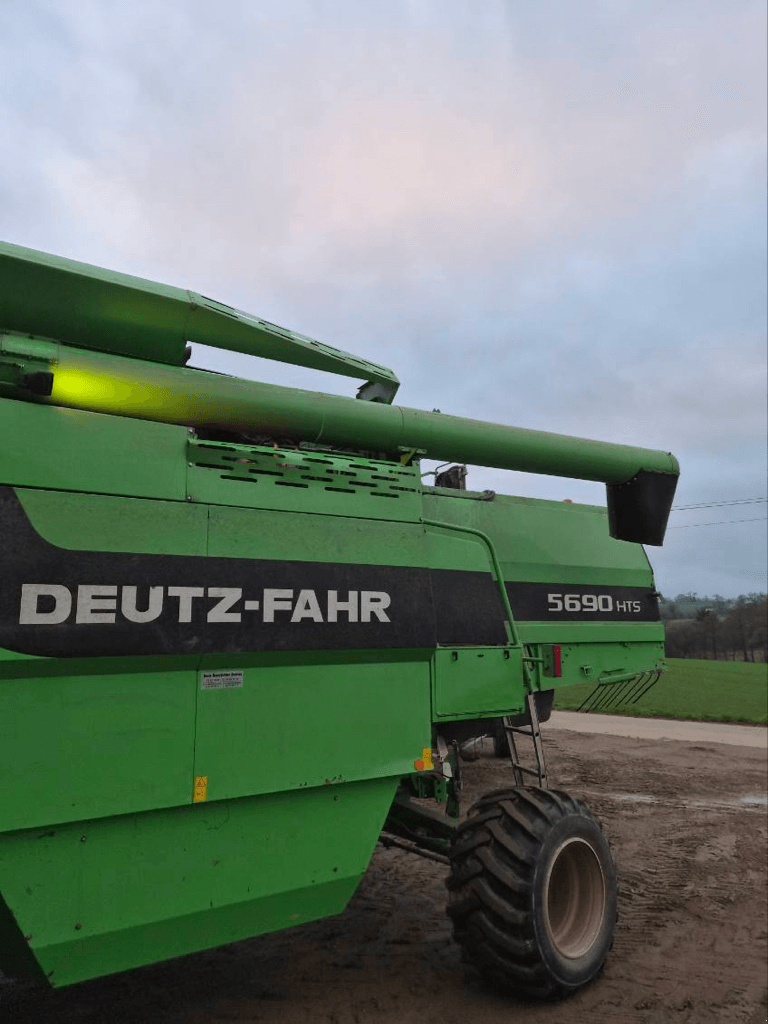 Mähdrescher typu Deutz-Fahr 5690 HTS, Gebrauchtmaschine w TREMEUR (Zdjęcie 4)
