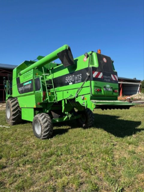 Mähdrescher des Typs Deutz-Fahr 5690 HTSB, Gebrauchtmaschine in BLESMES (Bild 5)
