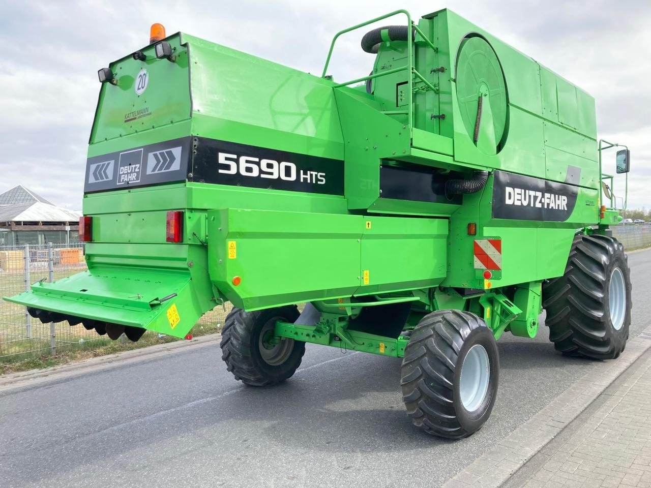Mähdrescher of the type Deutz-Fahr 5690HTS, Gebrauchtmaschine in Stuhr (Picture 3)
