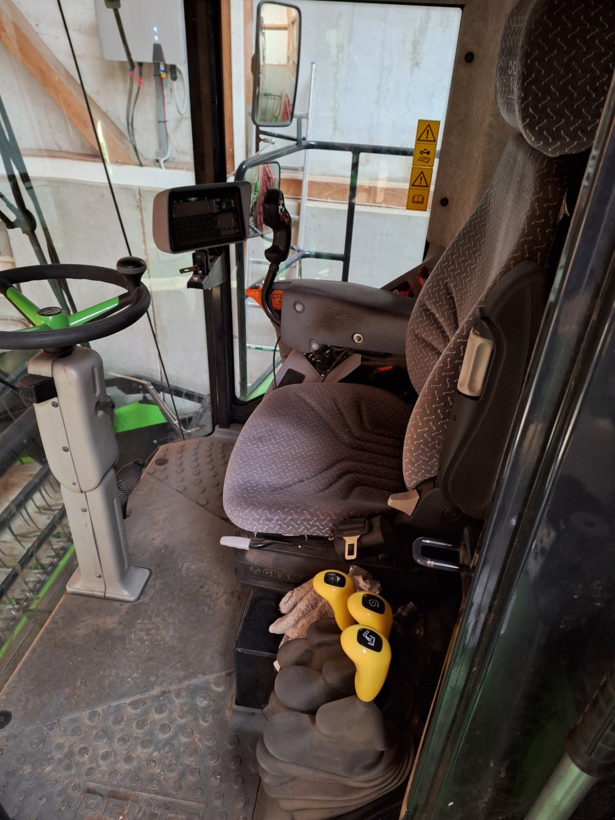 Mähdrescher от тип Deutz-Fahr 6040, Gebrauchtmaschine в Biesenhard (Снимка 3)