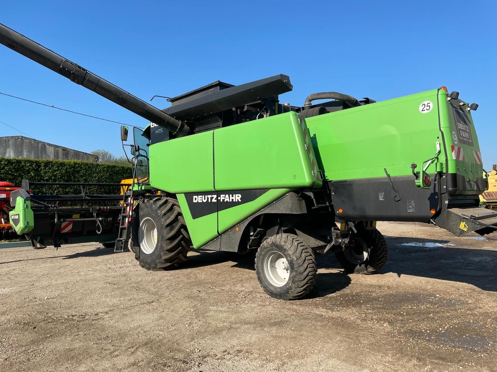 Mähdrescher des Typs Deutz-Fahr 6095 HTS, Gebrauchtmaschine in BOSC LE HARD (Bild 2)