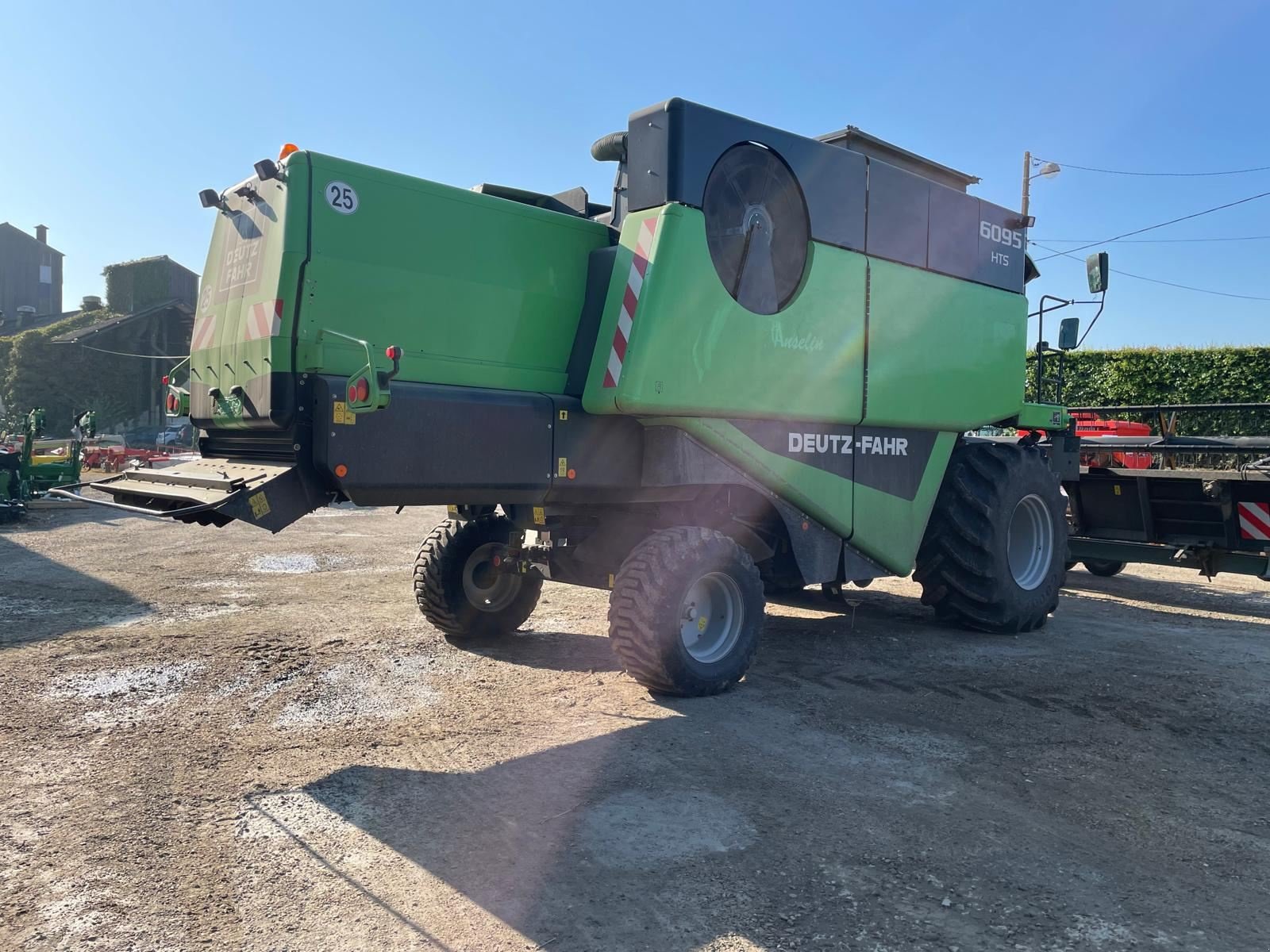 Mähdrescher des Typs Deutz-Fahr 6095 HTS, Gebrauchtmaschine in BOSC LE HARD (Bild 4)