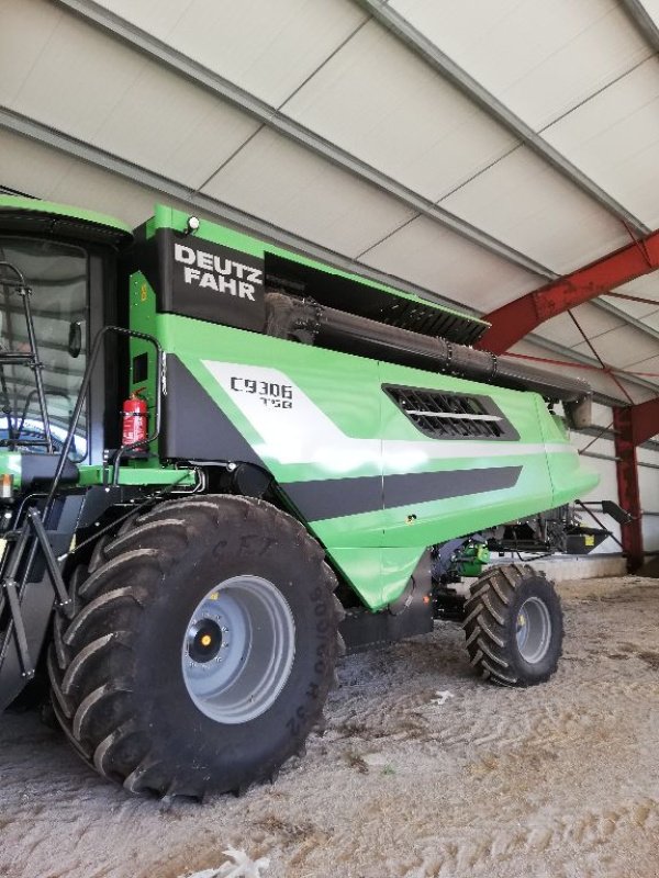 Mähdrescher of the type Deutz-Fahr 9306 TSB, Gebrauchtmaschine in BLESMES (Picture 2)