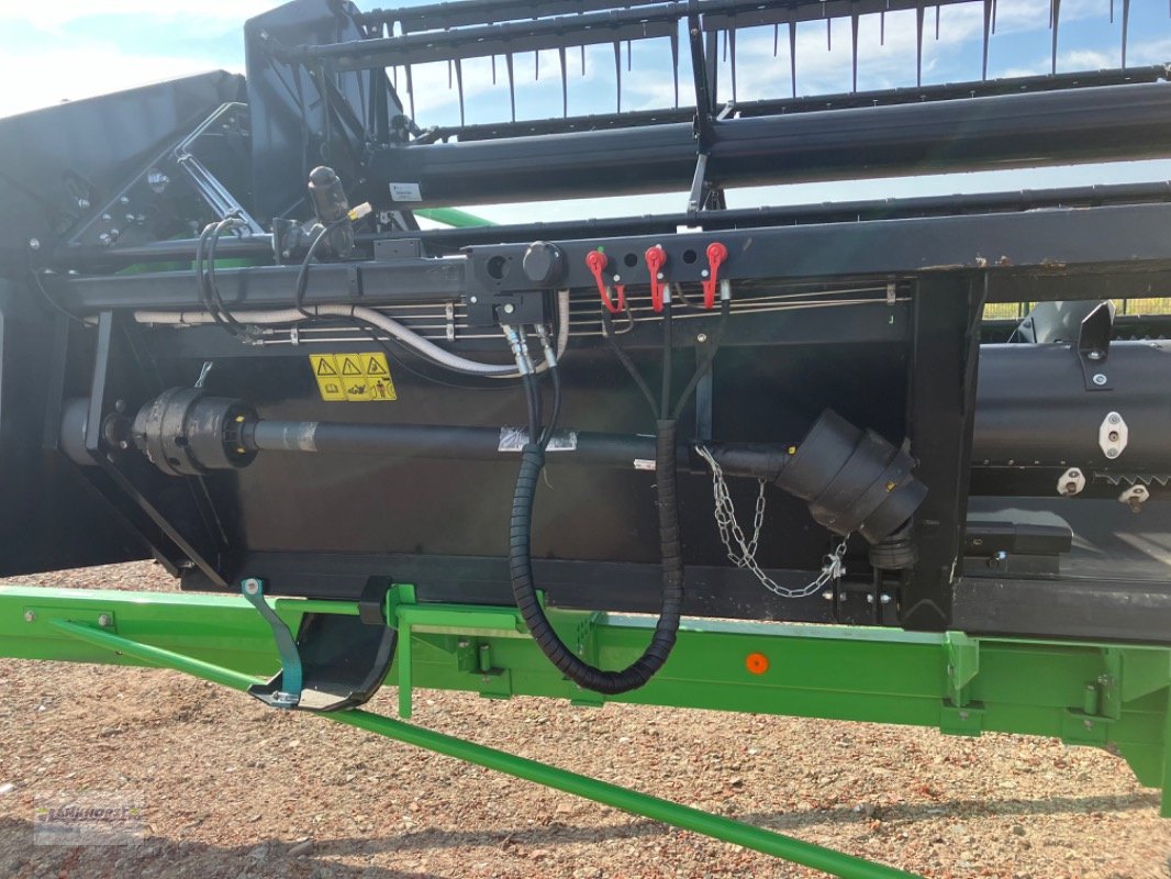 Mähdrescher of the type Deutz-Fahr C 6205 TS, Gebrauchtmaschine in Aurich (Picture 30)