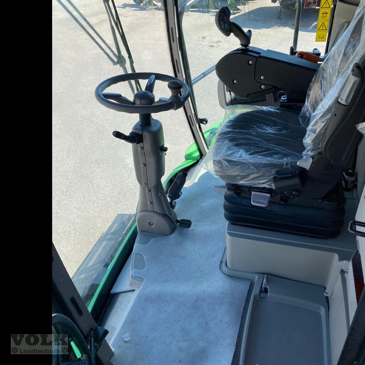 Mähdrescher a típus Deutz-Fahr C 6305 TS T5 mit Schneidwerk, Neumaschine ekkor: Friedberg-Derching (Kép 5)