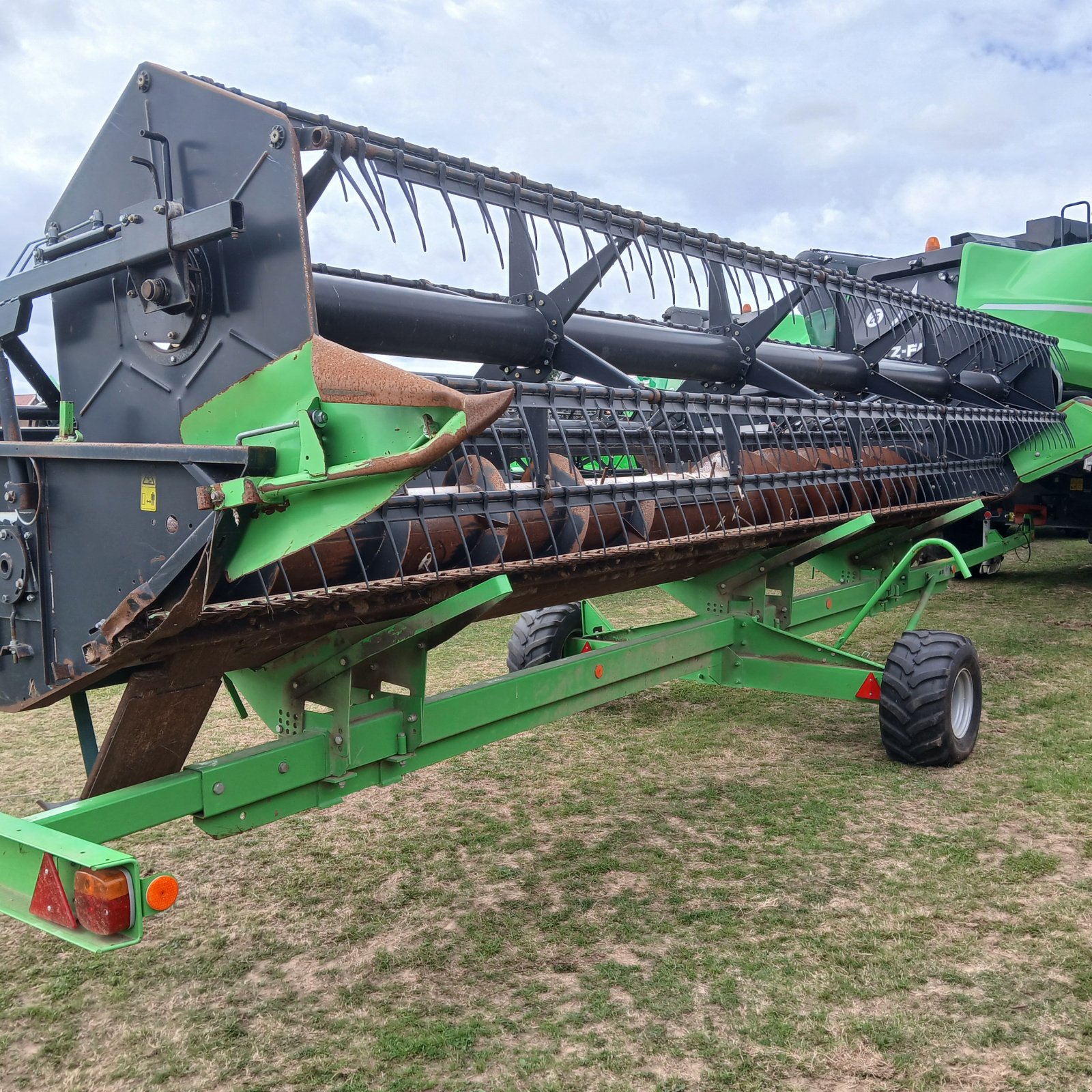 Mähdrescher des Typs Deutz-Fahr C 9206 TS, Gebrauchtmaschine in HERLIN LE SEC (Bild 5)