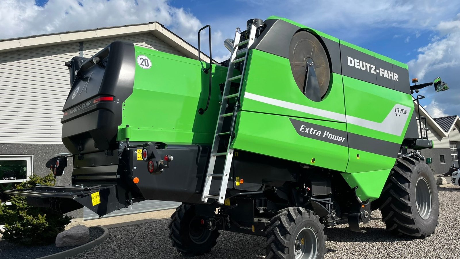 Mähdrescher типа Deutz-Fahr C7206 With 24feed - 7.2m header. New and unused Combine together with 7.2m header, Gebrauchtmaschine в Lintrup (Фотография 11)