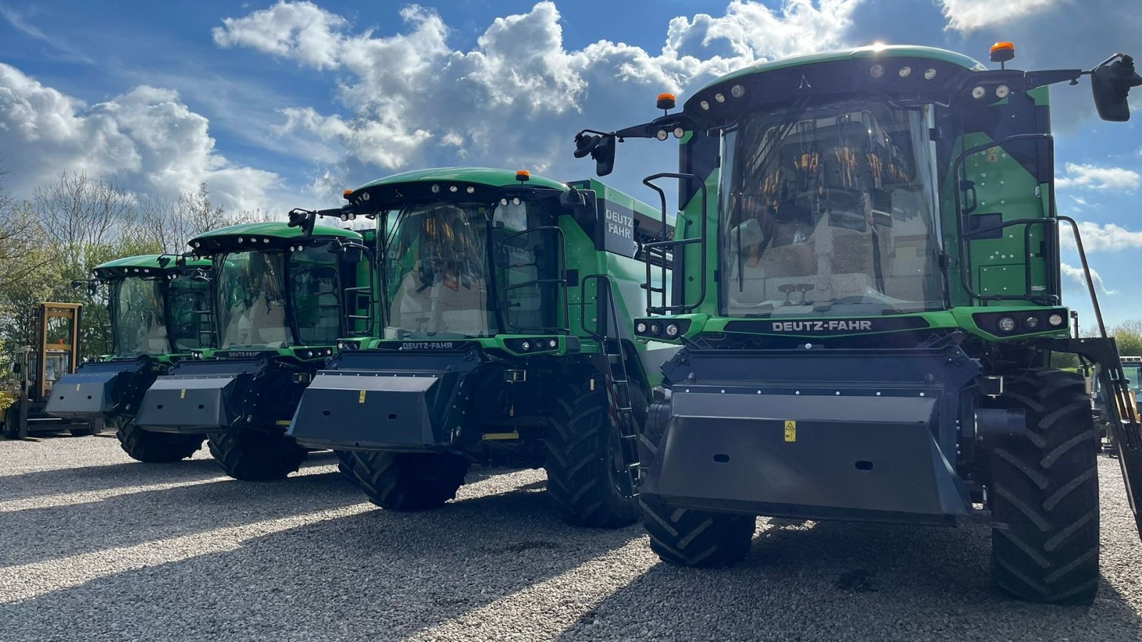 Mähdrescher tipa Deutz-Fahr C7206 With 24feed - 7.2m header. New and unused Combine together with 7.2m header, Gebrauchtmaschine u Lintrup (Slika 1)