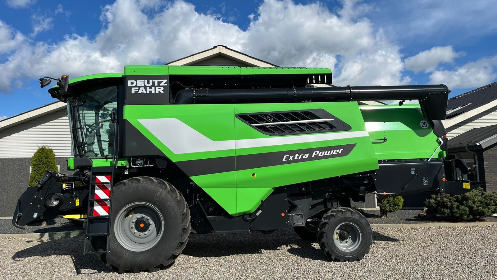 Mähdrescher tipa Deutz-Fahr C7206 With 24feed - 7.2m header. New and unused Combine together with 7.2m header, Gebrauchtmaschine u Lintrup (Slika 15)