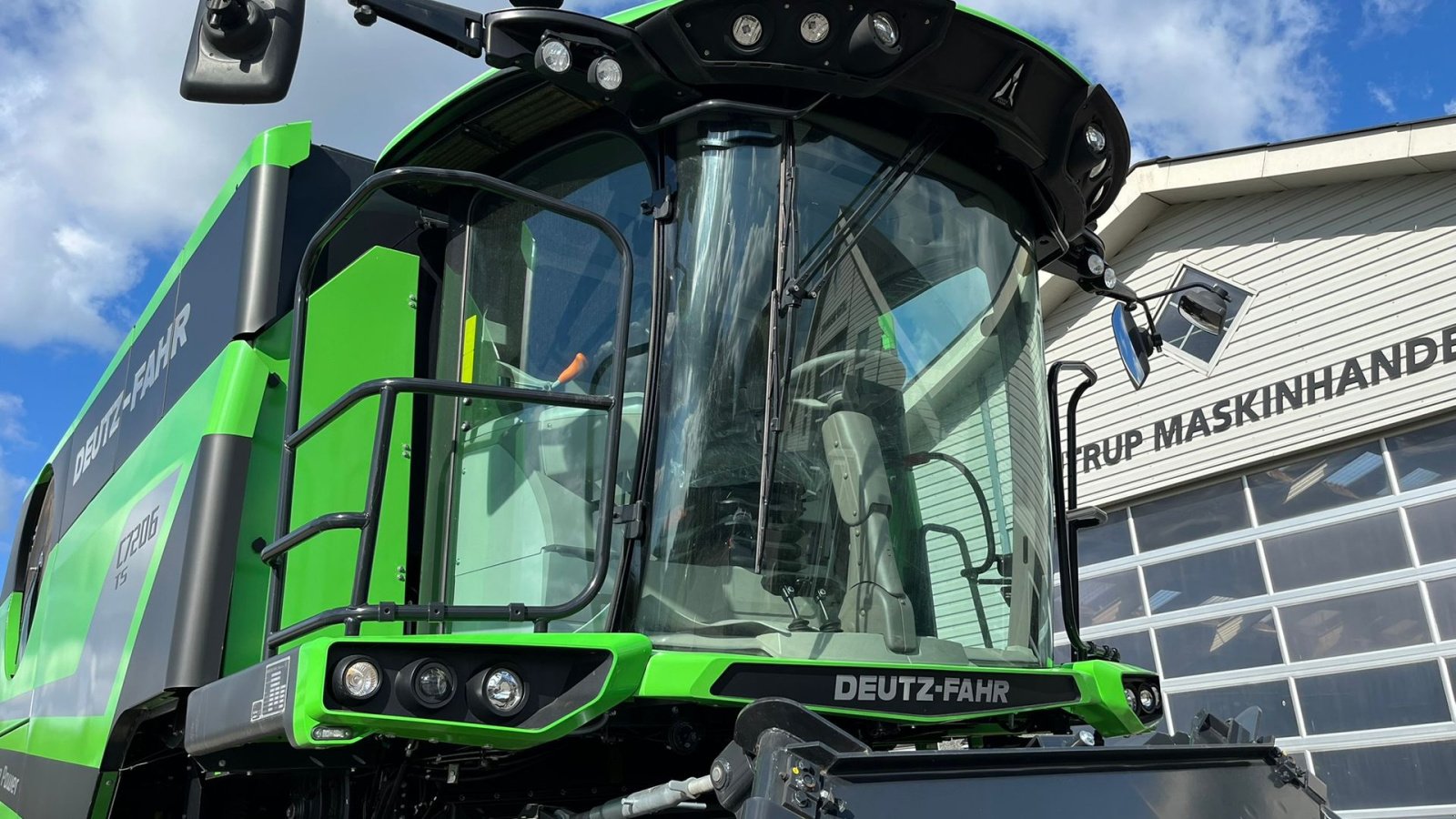 Mähdrescher tipa Deutz-Fahr C7206 With 24feed - 7.2m header. New and unused Combine together with 7.2m header, Gebrauchtmaschine u Lintrup (Slika 22)