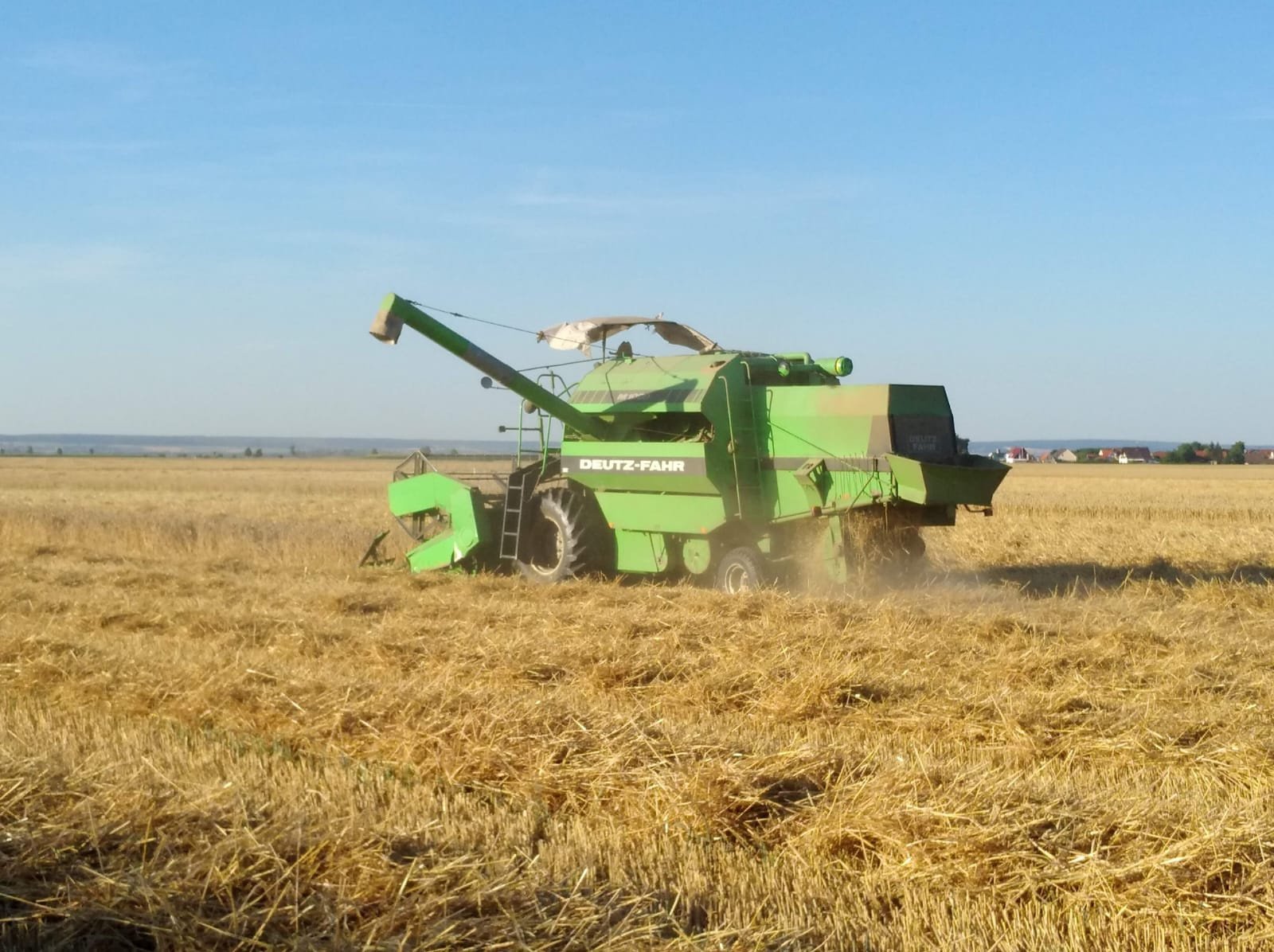Mähdrescher des Typs Deutz-Fahr M 1080, Gebrauchtmaschine in Bayerdilling (Bild 2)