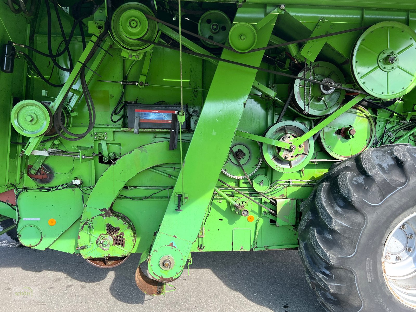 Mähdrescher typu Deutz-Fahr M 36.10 mit 4,2 Meter Schneidwerk und Schneidwerkswagen, Gebrauchtmaschine v Burgrieden (Obrázek 9)