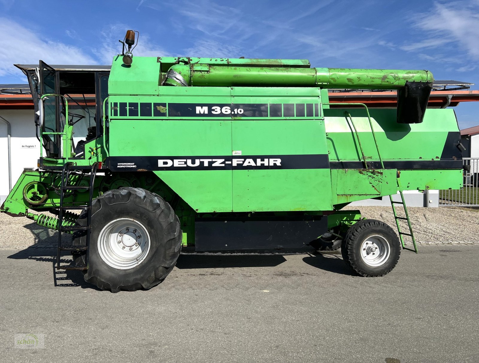 Mähdrescher του τύπου Deutz-Fahr M 36.10 mit 4,2 Meter Schneidwerk und Schneidwerkswagen, Gebrauchtmaschine σε Burgrieden (Φωτογραφία 2)