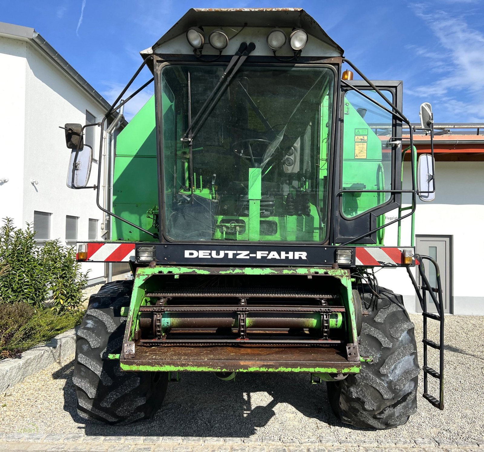 Mähdrescher του τύπου Deutz-Fahr M 36.10 mit 4,2 Meter Schneidwerk und Schneidwerkswagen, Gebrauchtmaschine σε Burgrieden (Φωτογραφία 13)