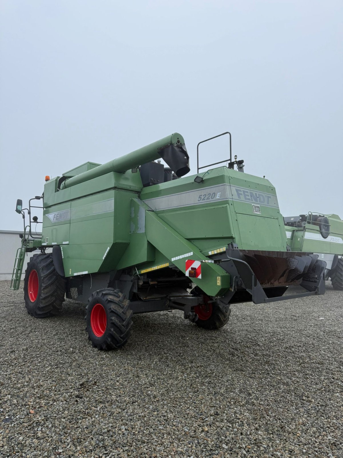 Mähdrescher du type Fendt 5220 E, Gebrauchtmaschine en Orţişoara (Photo 5)