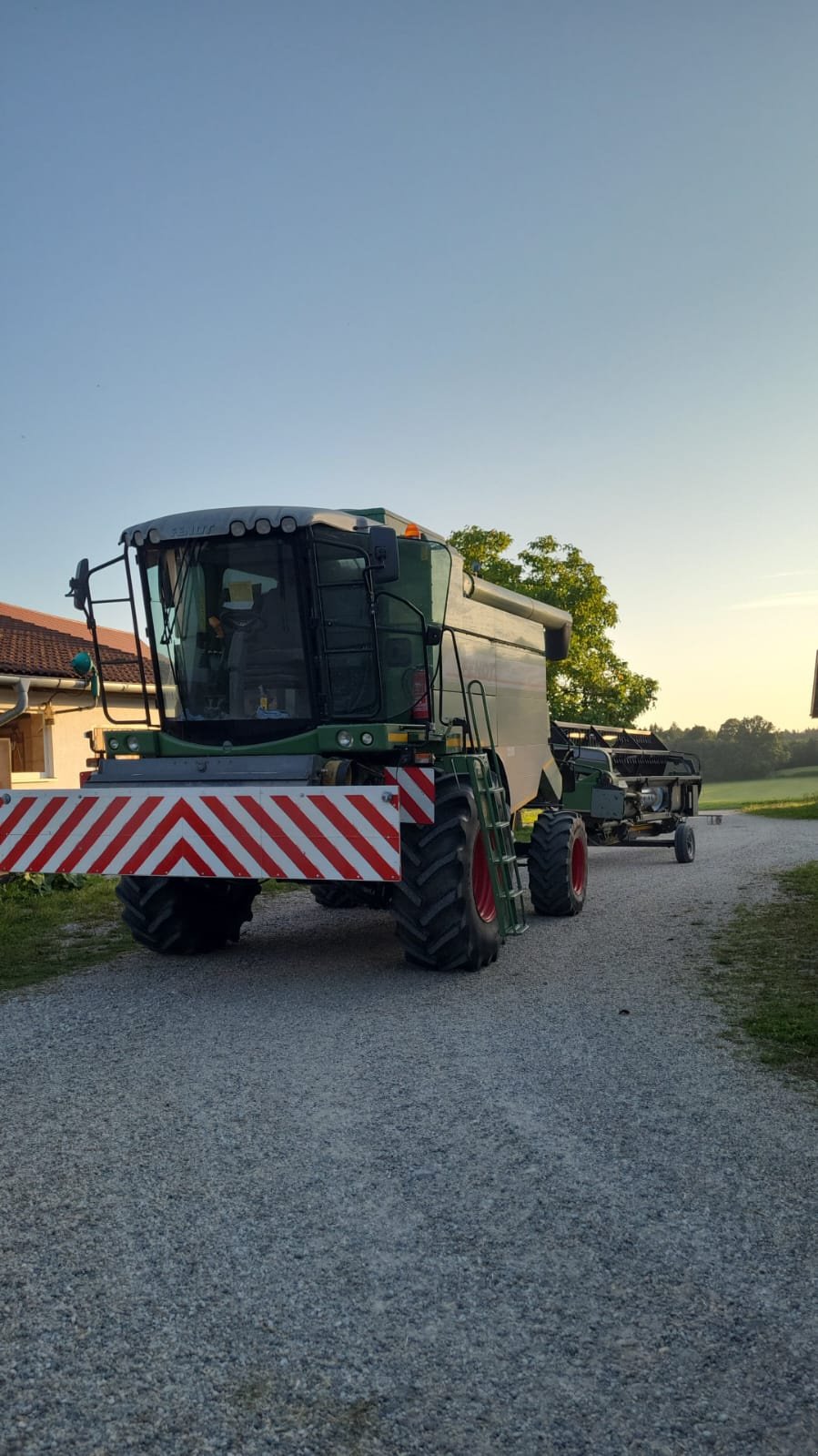 Mähdrescher van het type Fendt 5220 E, Gebrauchtmaschine in Adelzhausen (Foto 1)