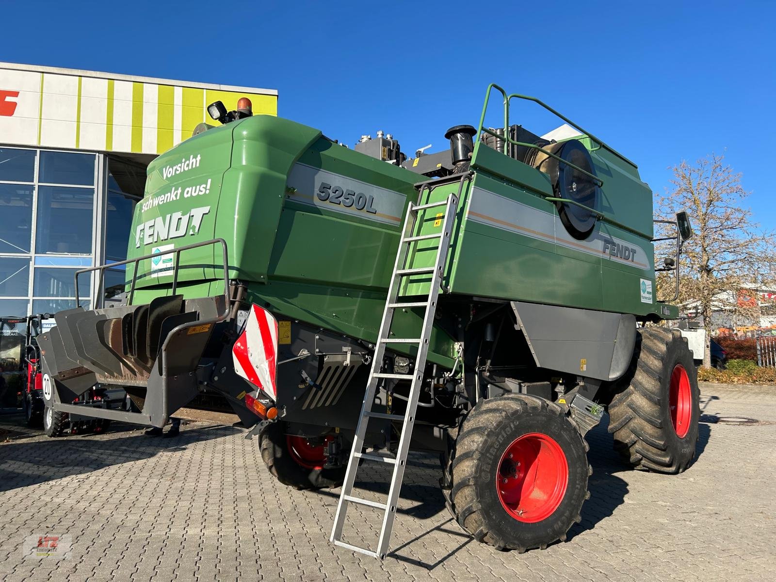 Mähdrescher des Typs Fendt 5250 L, Gebrauchtmaschine in Hartmannsdorf (Bild 3)