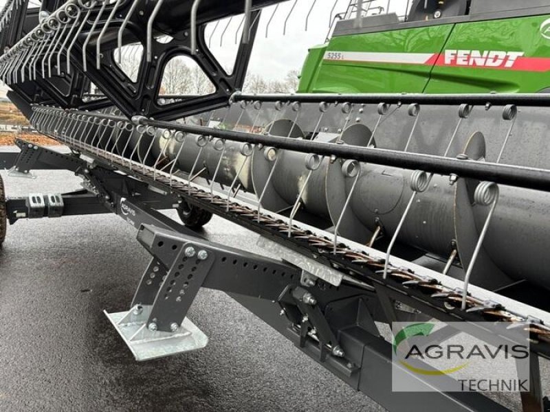 Mähdrescher des Typs Fendt 5255 LMCS + PF 5,40 m + TW, Gebrauchtmaschine in Meppen (Bild 16)