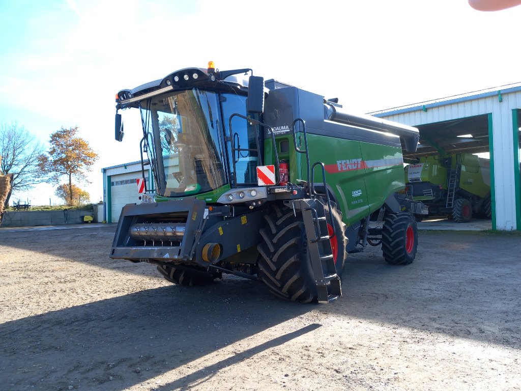 Mähdrescher of the type Fendt 5275 C PLI, Gebrauchtmaschine in Calmont (Picture 1)