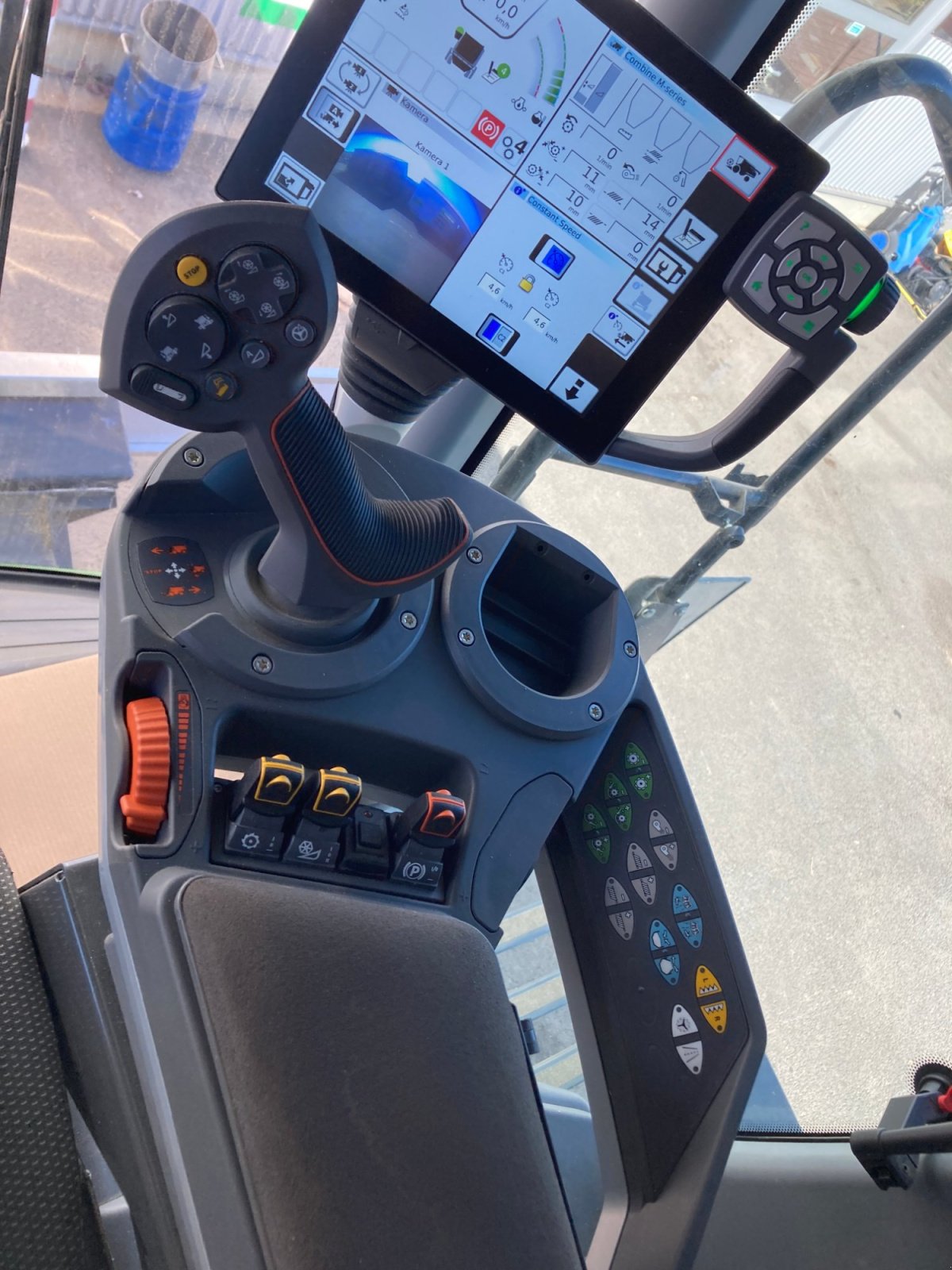 Mähdrescher des Typs Fendt 5275 C, Gebrauchtmaschine in Wülfershausen an der Saale (Bild 9)