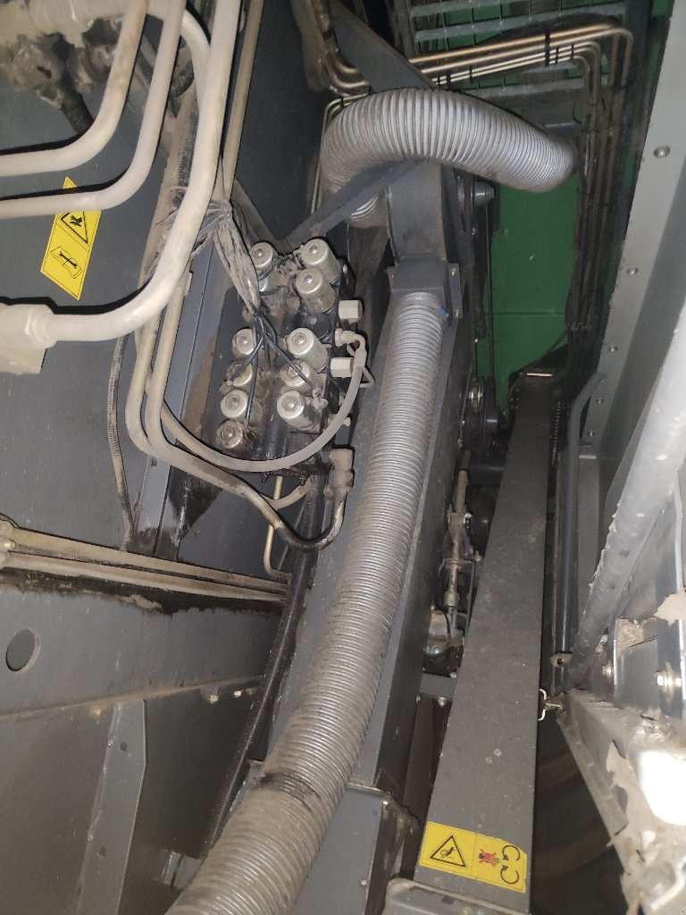 Mähdrescher του τύπου Fendt 6300 C AL, Gebrauchtmaschine σε Eton (Φωτογραφία 9)