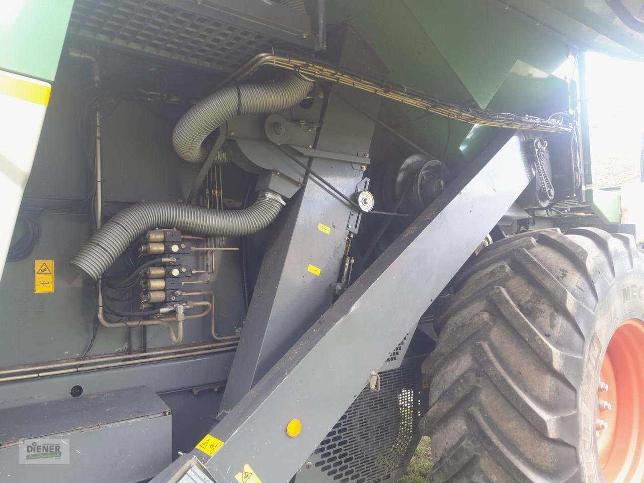 Mähdrescher del tipo Fendt 6300C, Gebrauchtmaschine In Buggingen (Immagine 5)